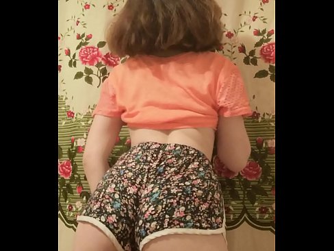 ❤️ Seksual yosh go'dak kamerada uning shortilarini echib tashlamoqda Super pornoda bizda ❌❤