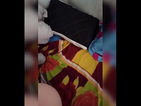 ❤️ Mening xonadoshim uyda yolg'iz qoladi, chunki eri ta'tilga ketadi va men uni sikish va eshagini sut bilan to'ldirish imkoniyatidan foydalanaman Super pornoda bizda ❌❤