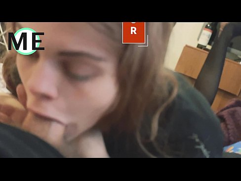 ❤️ Bo'g'iz bo'shlig'i, yirtilgan külotlu çoraplar va yirtilgan poshnalar bilan tanishish yoqimli Super pornoda bizda ❌❤