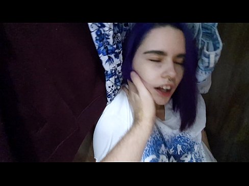 ❤️ Shkafda mening singlimni topib, unga yordam berdi Super pornoda bizda ❌❤